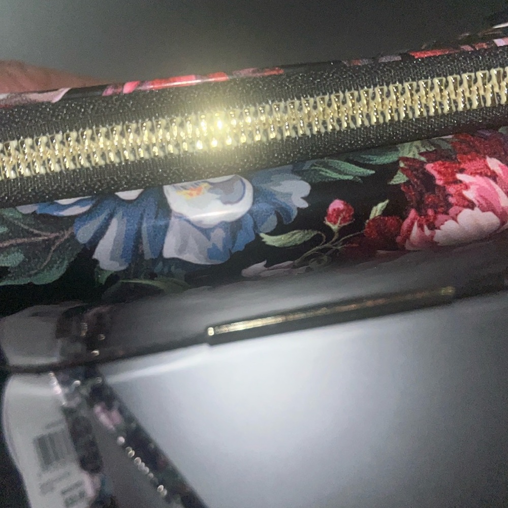 Black floral wallet Mundi ecofriendly sz m wristlet - Picture 7 of 9